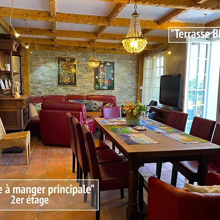 Merkel - 27 Pers - 11 Chambr - 10 Wc - Piscine *