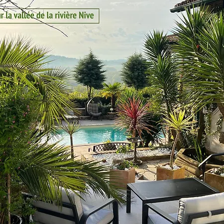 Art-villa Merkel - 28 Pers - 11 Chambr - 10 Wc - Piscine *