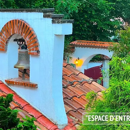 Villa Merkel - 28 Pers - 11 Chambr - 10 Wc - Piscine *