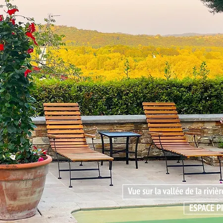 Merkel - 28 Pers - 11 Chambr - 10 Wc - Piscine