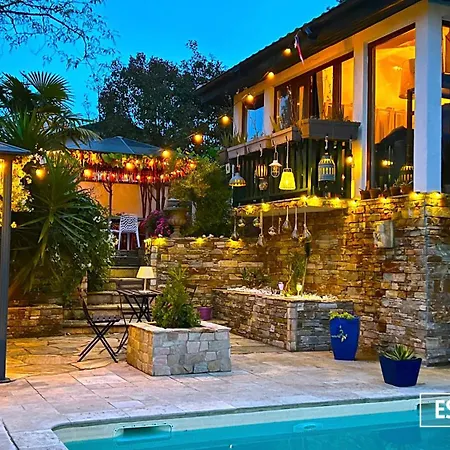 빌라 Merkel - 28 Pers - 11 Chambr - 10 Wc - Piscine