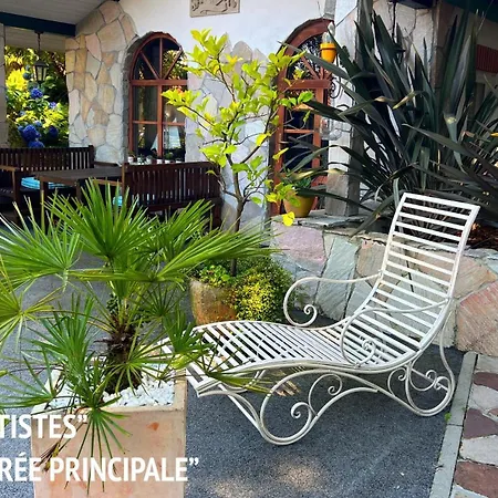 Art-villa Merkel - 28 Pers - 11 Chambr - 10 Wc - Piscine Anglet