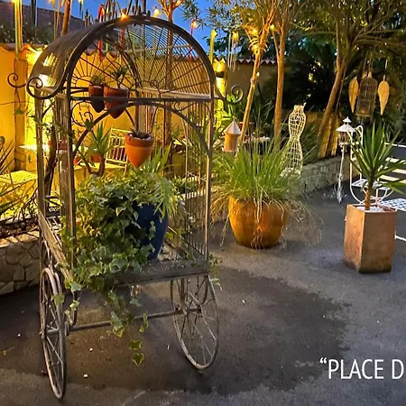 Merkel - 28 Pers - 11 Chambr - 10 Wc - Piscine 빌라 *