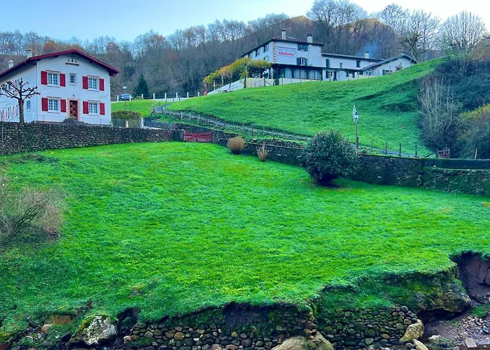 Art-villa Merkel - 28 Pers - 11 Chambr - 10 Wc - Piscine *