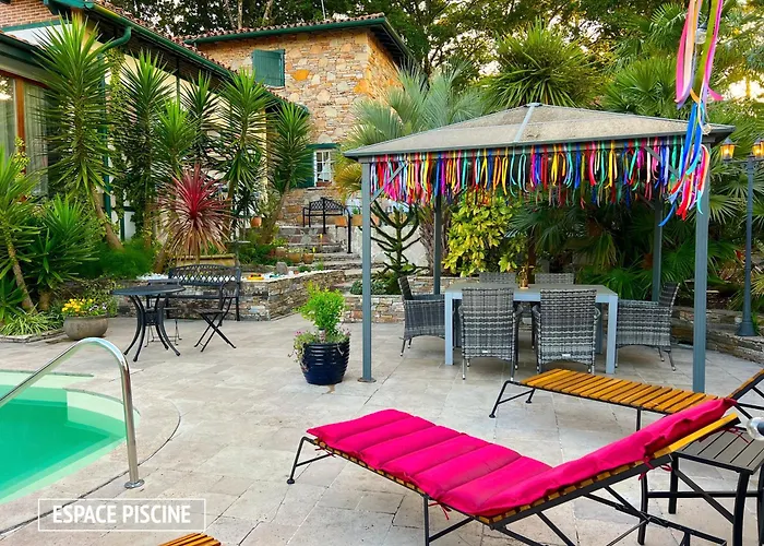 Art-villa Merkel - 28 Pers - 11 Chambr - 10 Wc - Piscine Villa